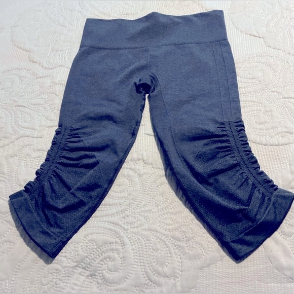 Lululemon women navy blue Leggings with Side Ruching size - Picture 1 of 6